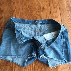 Old navy cut off shorts size 10